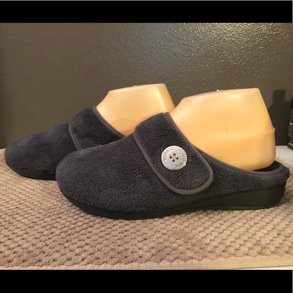 vionic slippers sadie